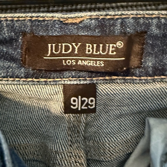 📦 Judy Blue Hi-Rise Cropped Straight with Ankle Slit *EXCELLENT USED CONDITION* - Picture 7 of 8